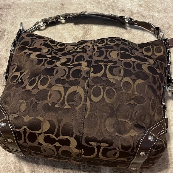 COACH CARLY OPTIC SIGNATURE HOBO BAG IN BROWN F13981 - Picture 5 of 15
